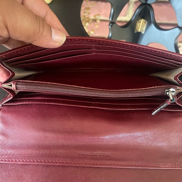 🔥Burberry 🔥long🔥 wallet🔥 - Picture 8 of 11